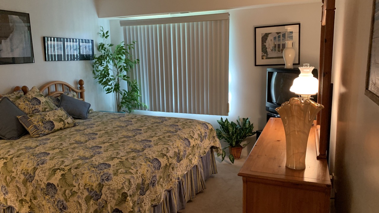 Photo of Bedroom in Heron Harbour Isle