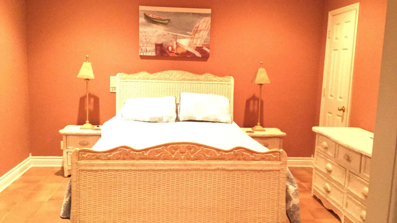 Photo of Bedroom in Alpine Bay