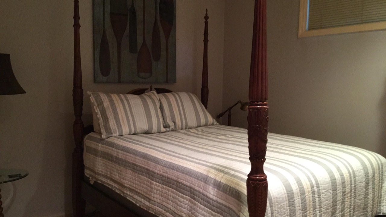 Photo of Bedroom in Alpine Bay