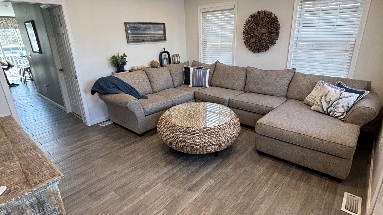 Photo of Livingroom in Ship Bottom