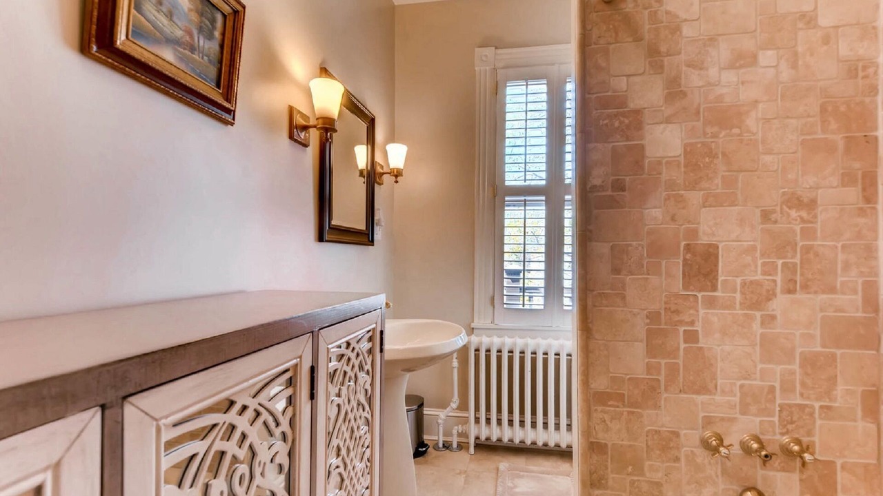 Photo of Bathroom in Historic District