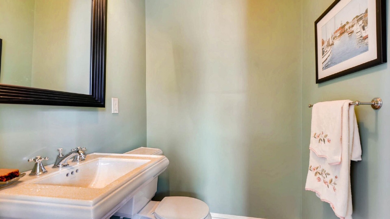 Photo of Bedroom in Historic District