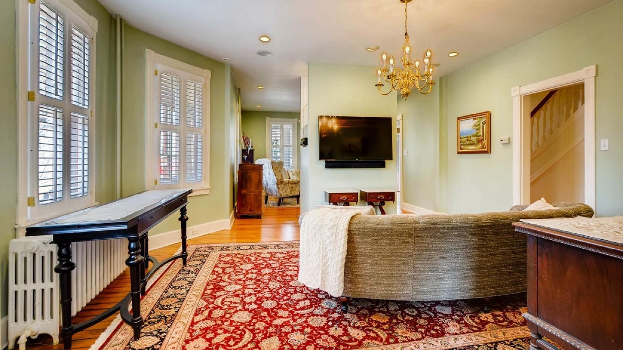 Photo of Bedroom in Historic District