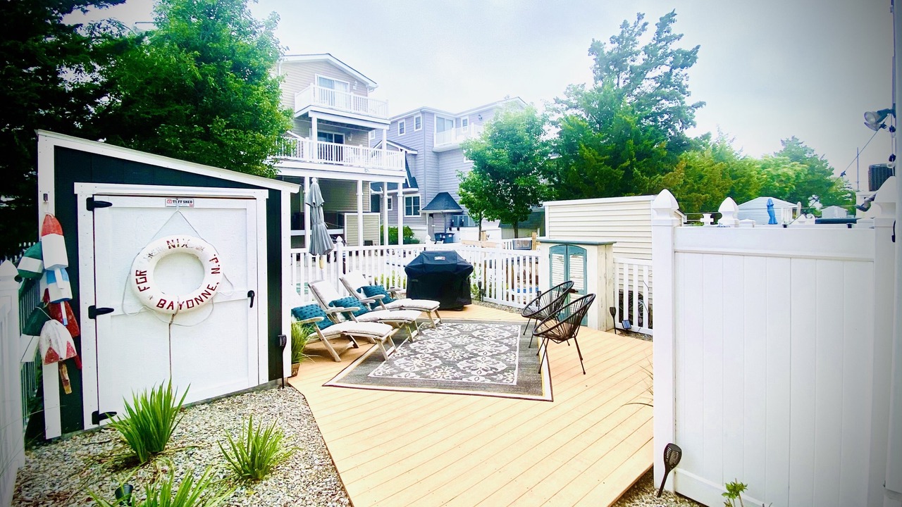 Photo of Outdoor in Avalon