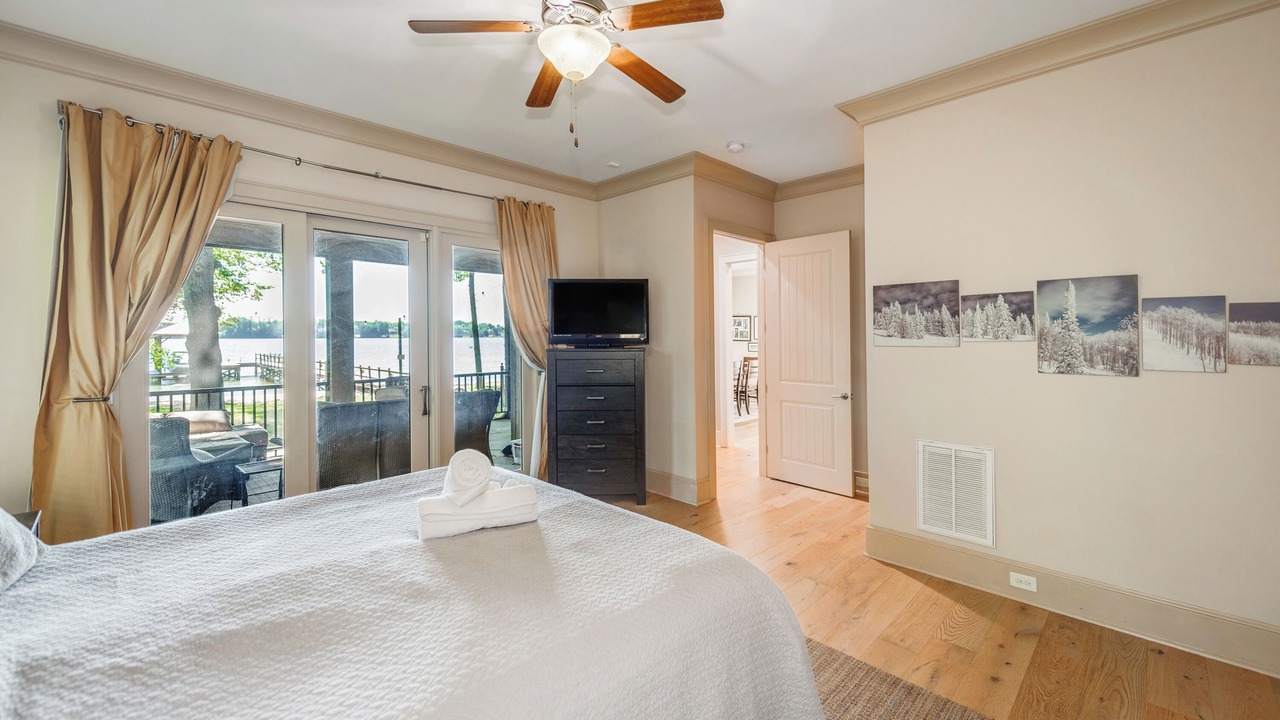 Photo of Bedroom in Bowling Green