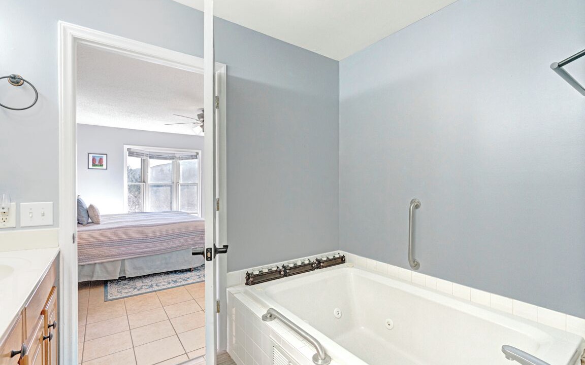 Photo of Bathroom in Seven Devils