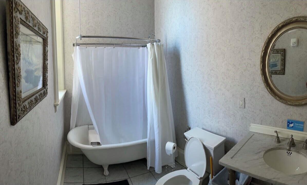 Photo of Bathroom in Davenport