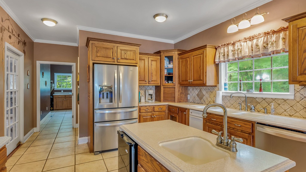 Photo of Kitchen in Stoney Point Landing