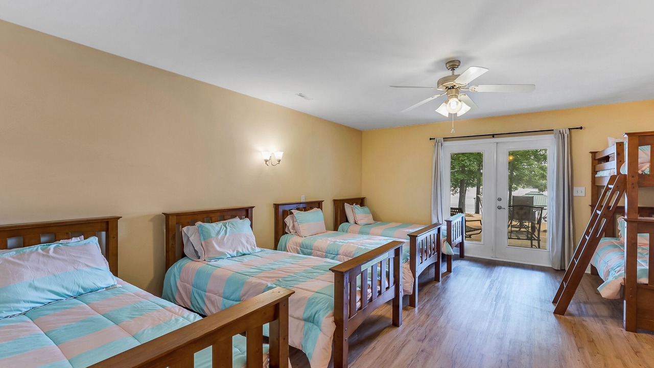 Photo of Bedroom in Stoney Point Landing