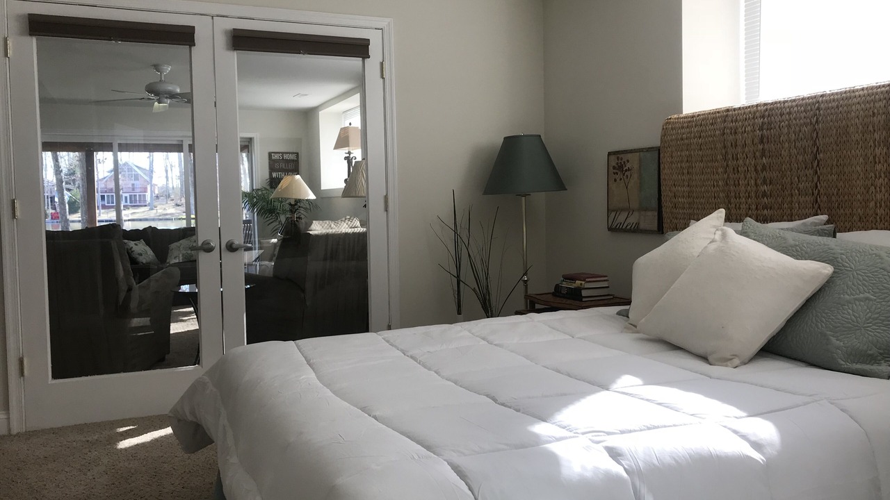 Photo of Bedroom in Lake of the Woods