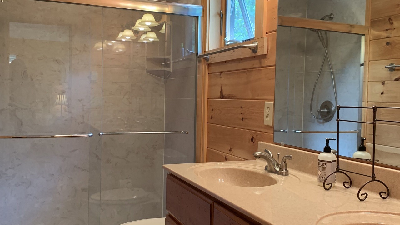 Photo of Bathroom in Beech Mountain