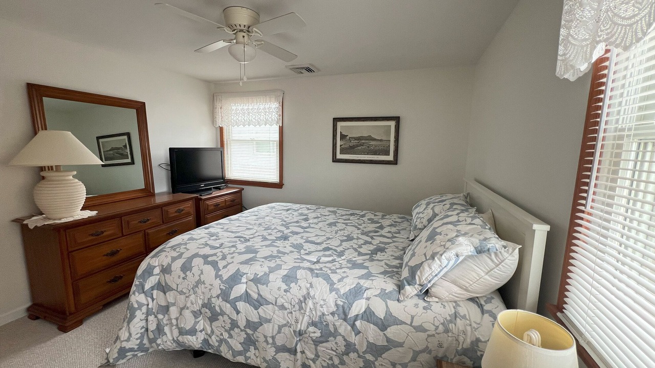 Photo of Bedroom in Beach Haven Crest