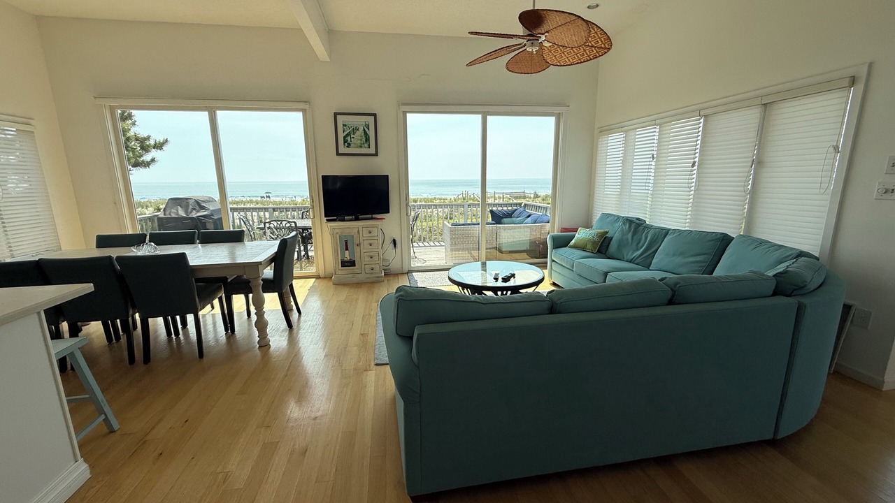 Photo of Livingroom in Harvey Cedars