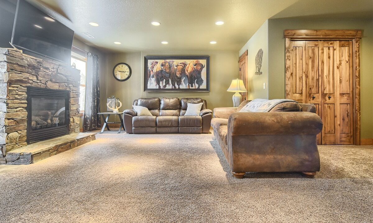 Photo of Livingroom in Deadwood