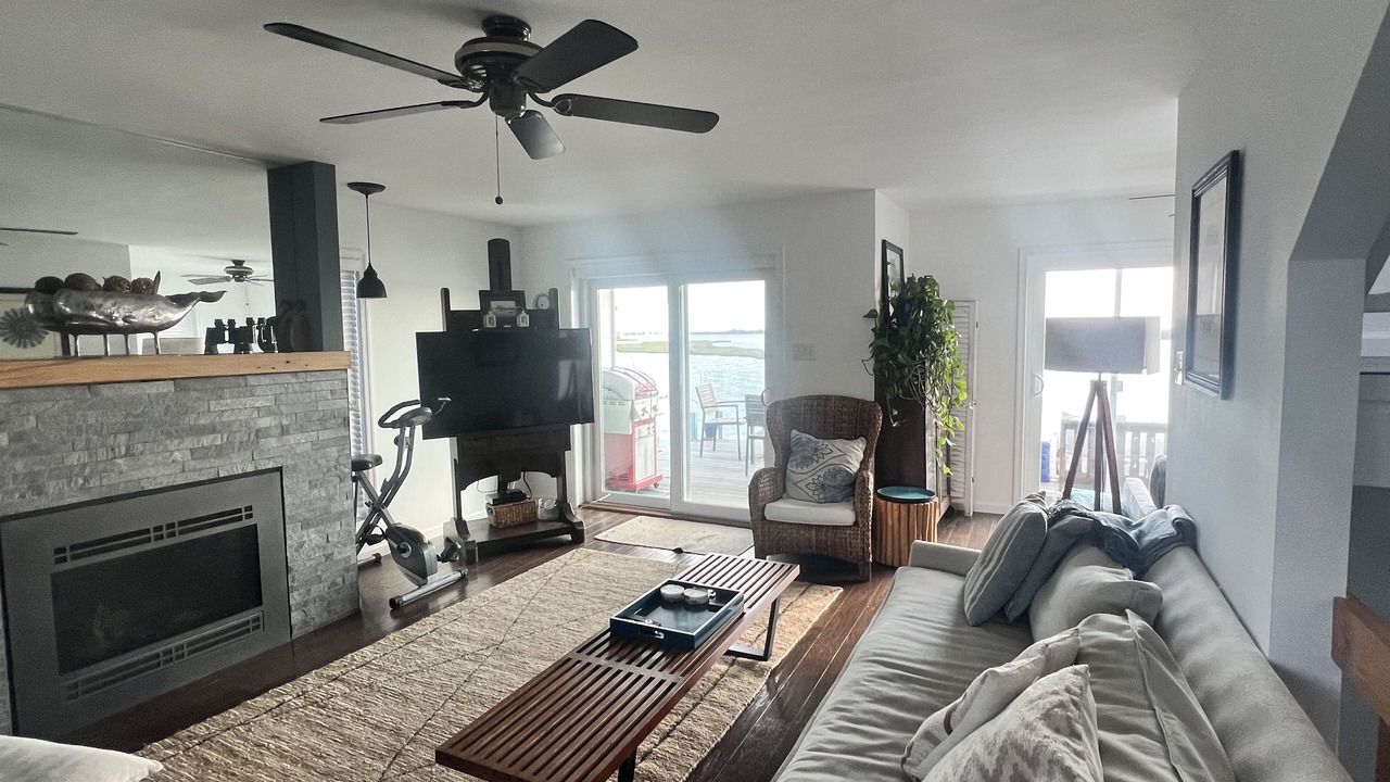 Photo of Livingroom in Manahawkin