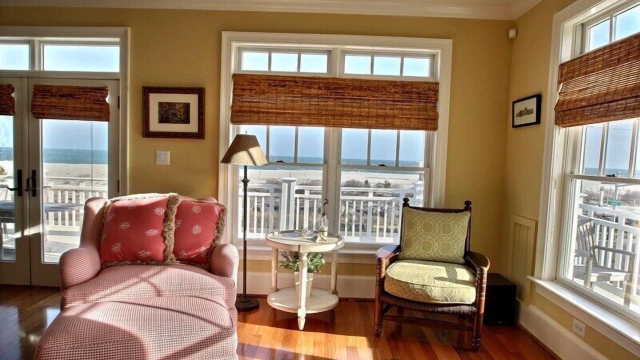 Photo of Livingroom in Admiral Estates
