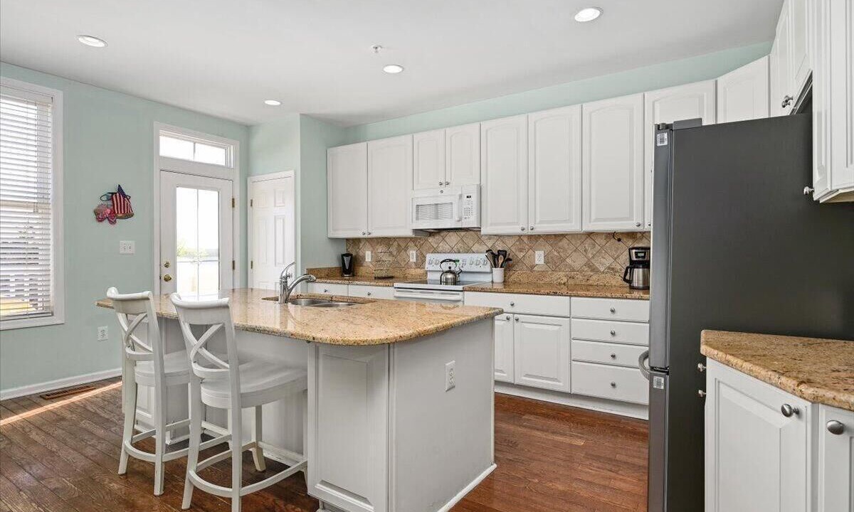 Photo of Kitchen in Sunset Island
