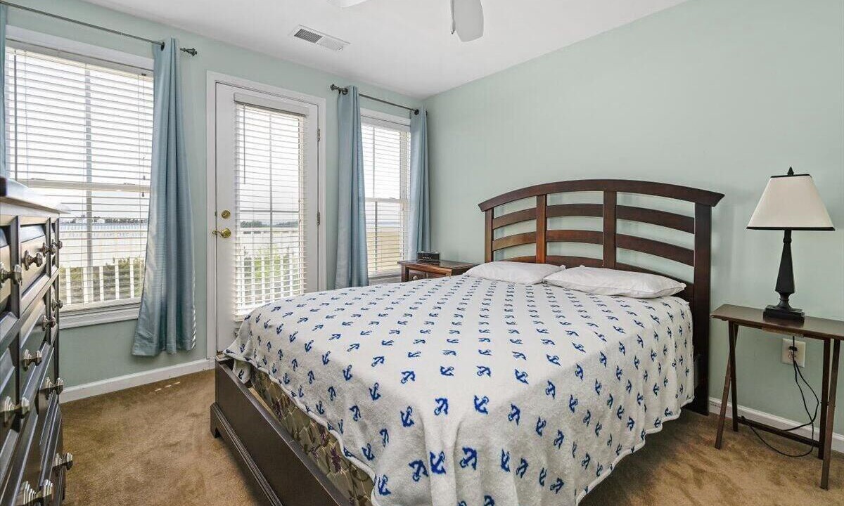 Photo of Bedroom in Sunset Island
