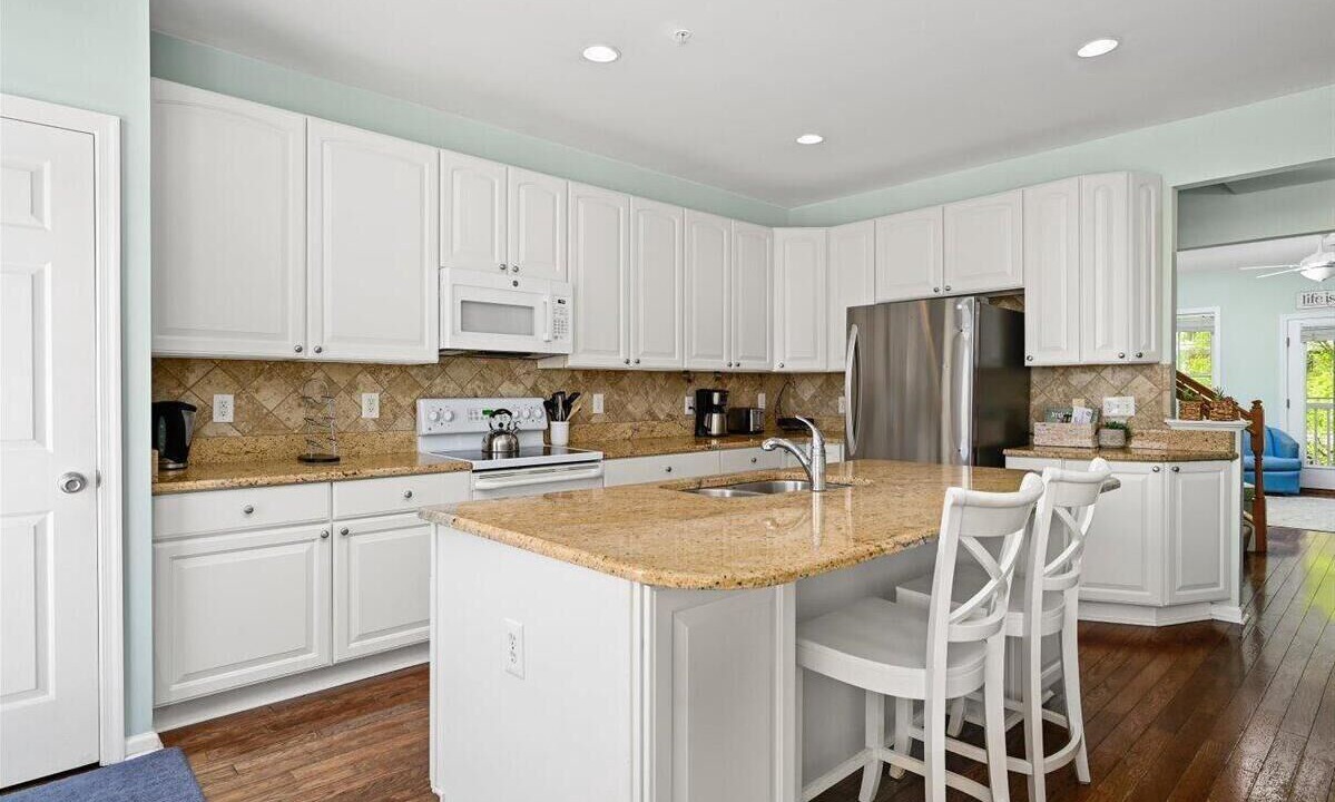 Photo of Kitchen in Sunset Island