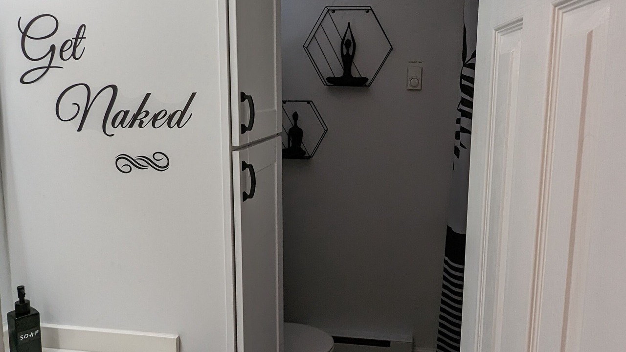 Photo of Bathroom in Caine Woods