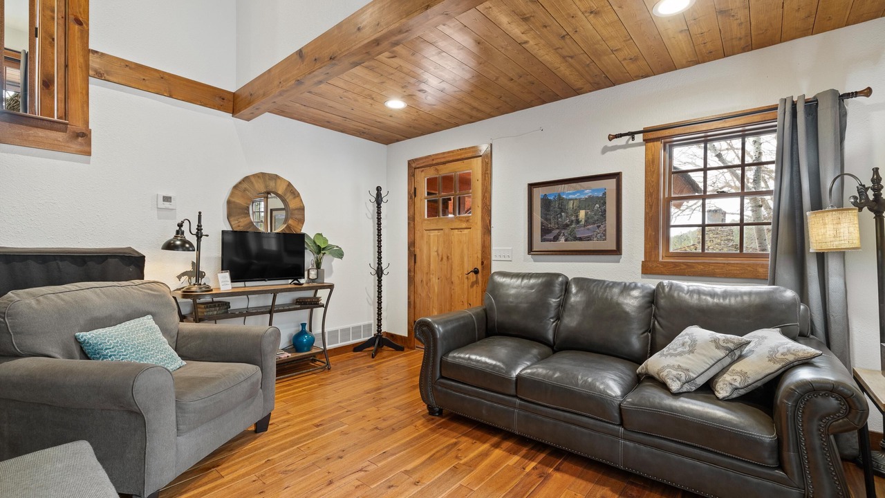 Photo of Bedroom in Hermosa