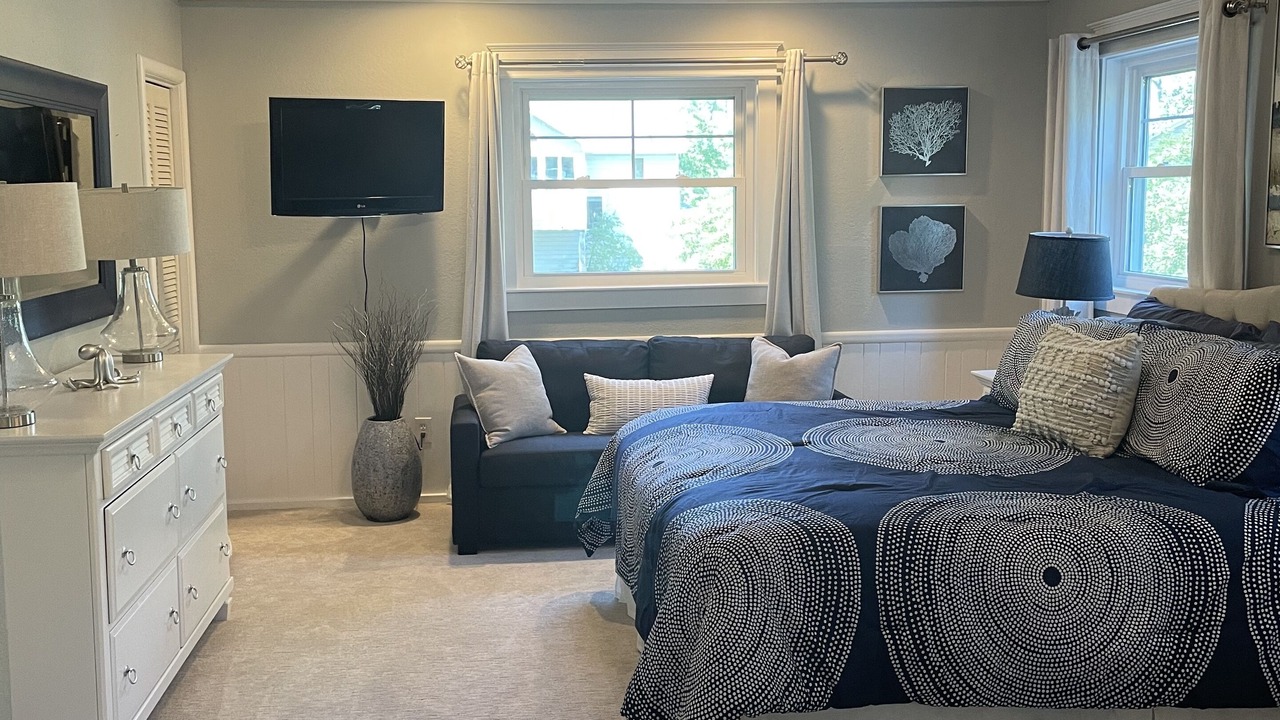 Photo of Bedroom in Corolla Light