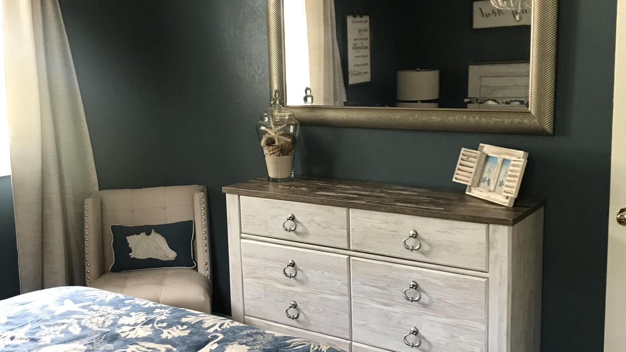 Photo of Bedroom in Corolla Light