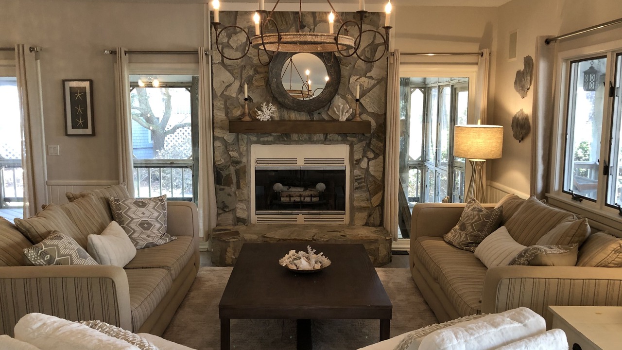 Photo of Livingroom in Corolla Light