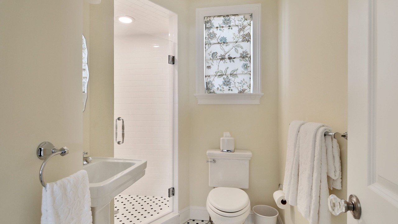 Photo of Bathroom in Ocean Grove