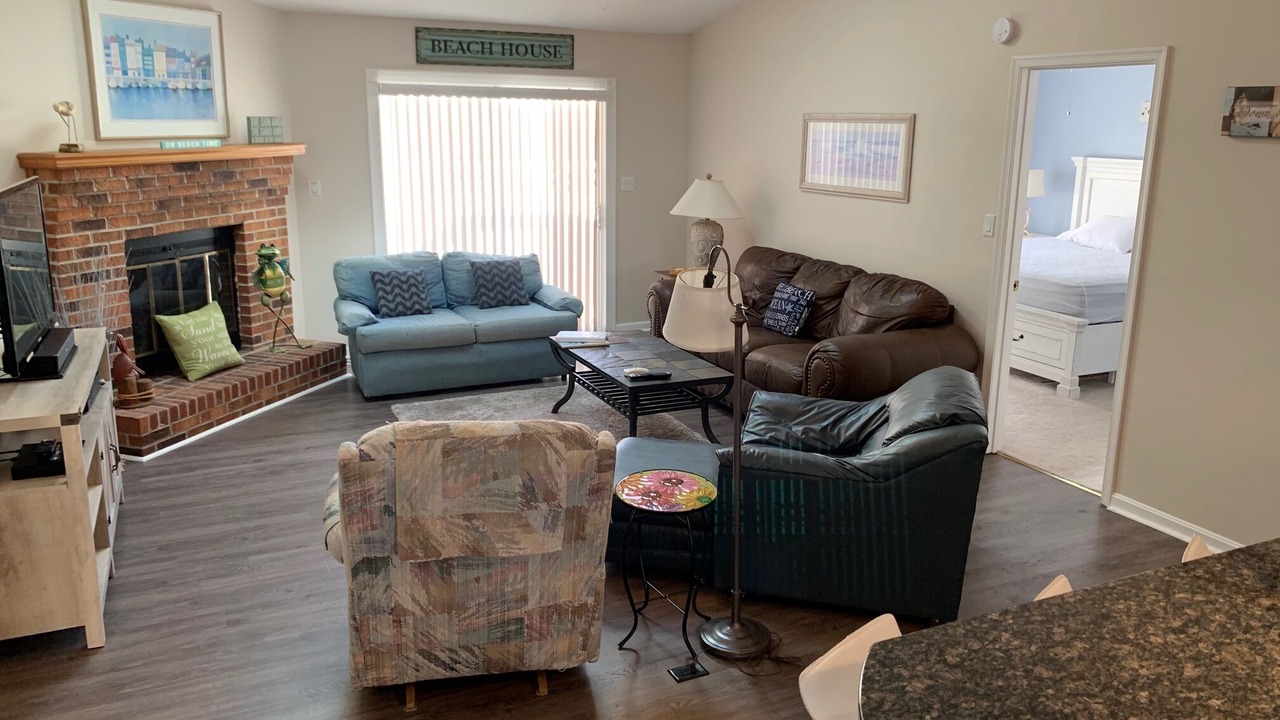 Photo of Livingroom in Caine Woods