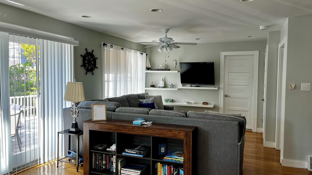 Photo of Livingroom in Cape May
