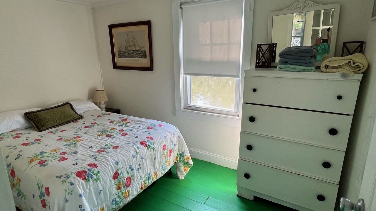 Photo of Bedroom in Avon
