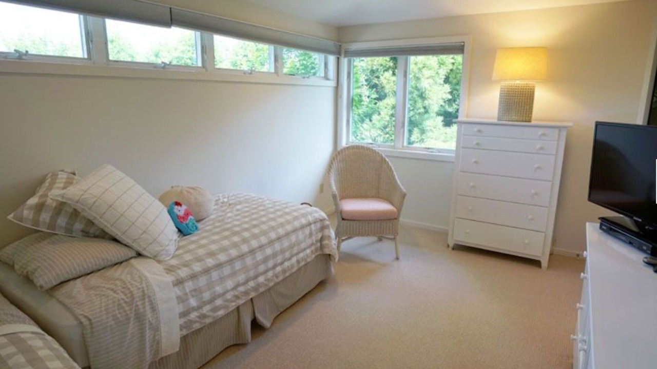 Photo of Bedroom in Loveladies