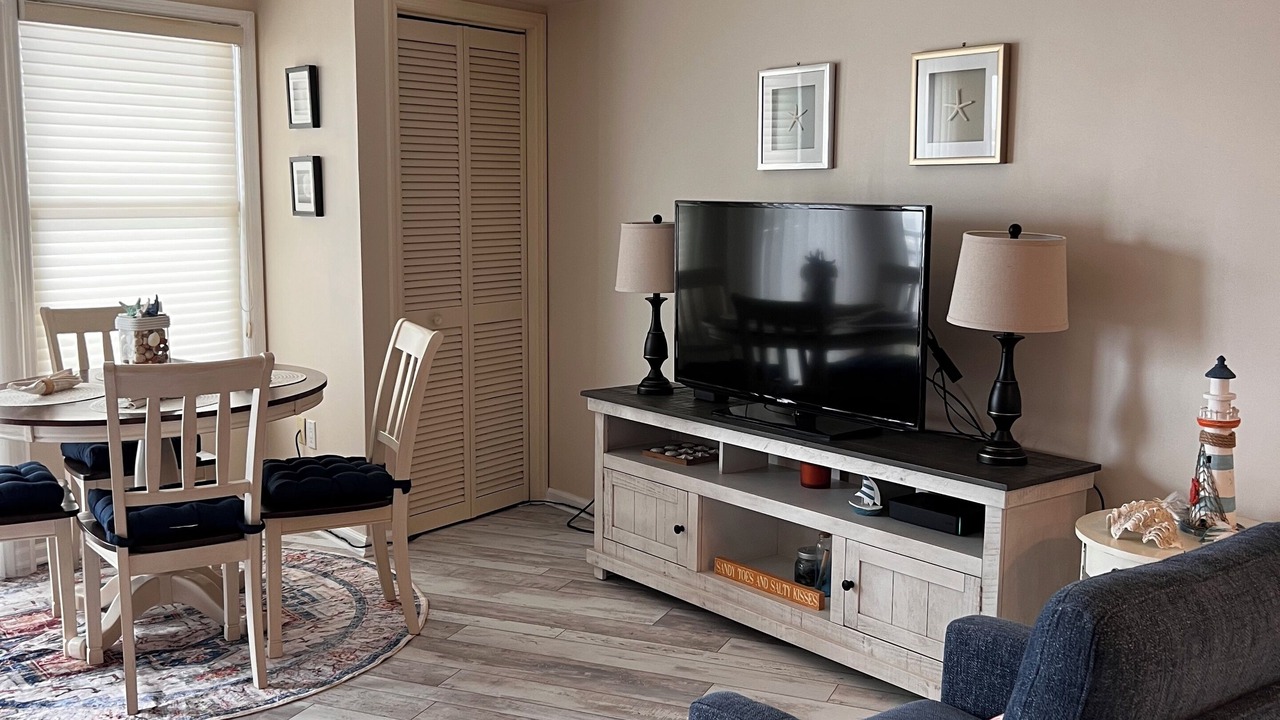 Photo of Livingroom in Ship Bottom