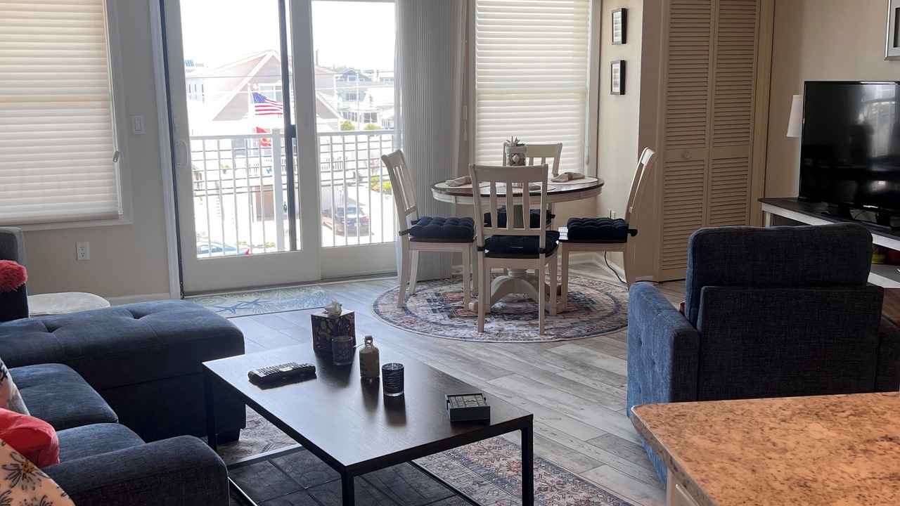 Photo of Livingroom in Ship Bottom