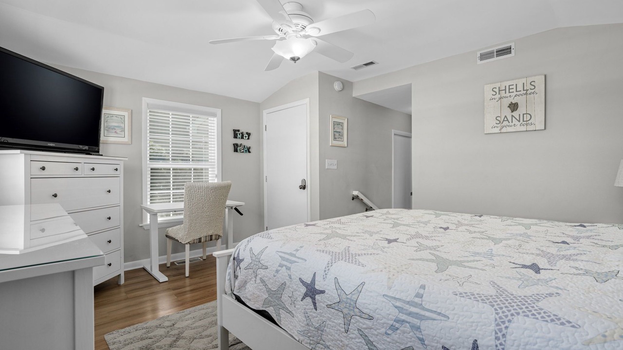Photo of Bedroom in North Ocean City
