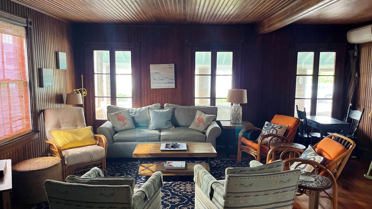 Photo of Livingroom in Avon