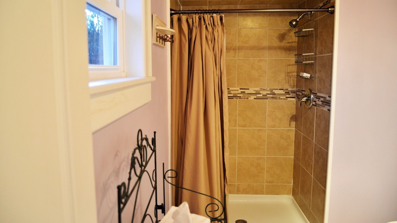 Photo of Bathroom in Gatesville
