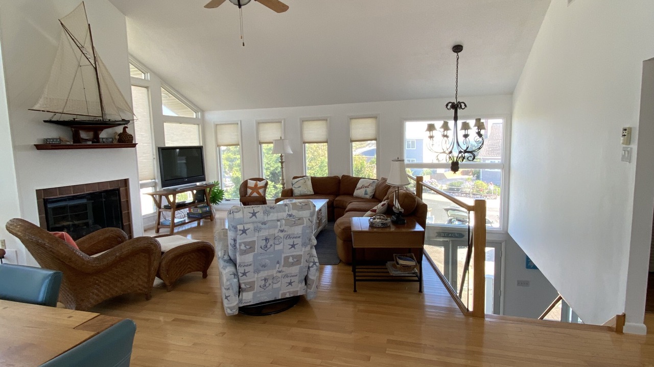 Photo of Livingroom in Harvey Cedars