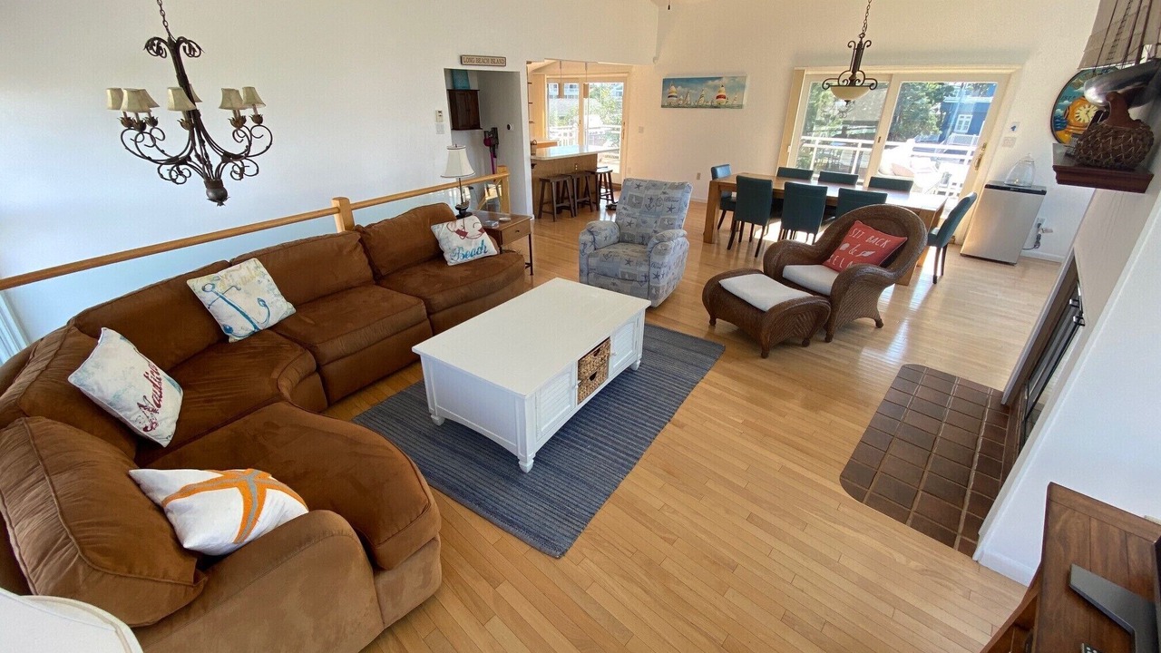 Photo of Livingroom in Harvey Cedars