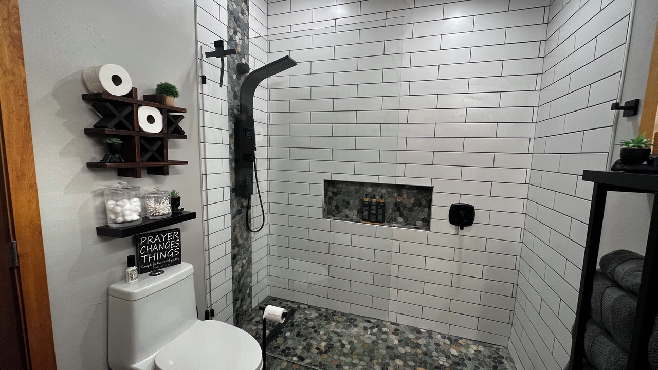 Photo of Bathroom in Lakeland