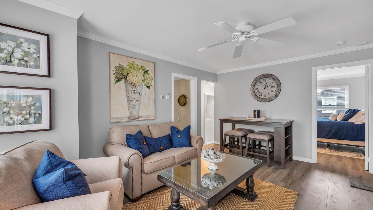 Photo of Livingroom in Avon