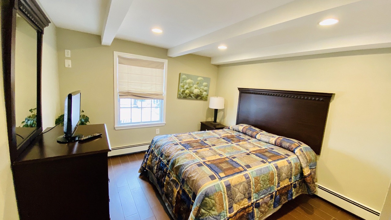 Photo of Bedroom in Seaside Heights