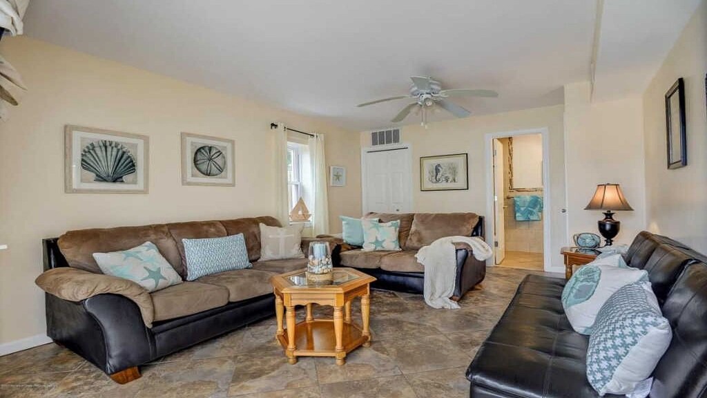 Photo of Livingroom in Ortley Beach