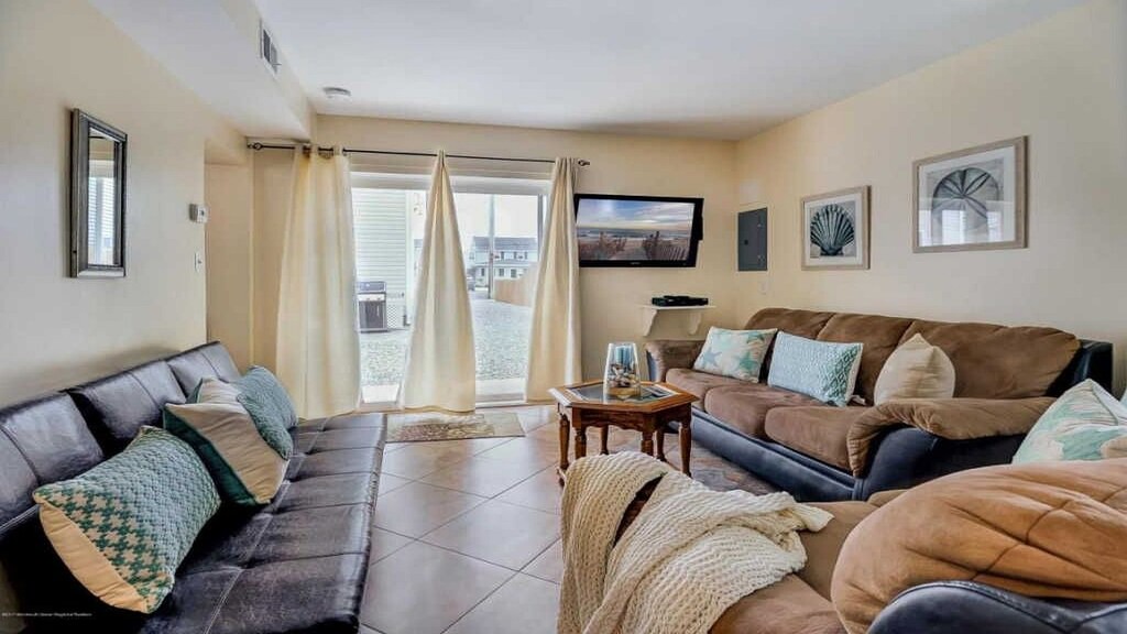 Photo of Livingroom in Ortley Beach