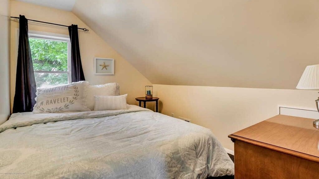 Photo of Bedroom in Ortley Beach