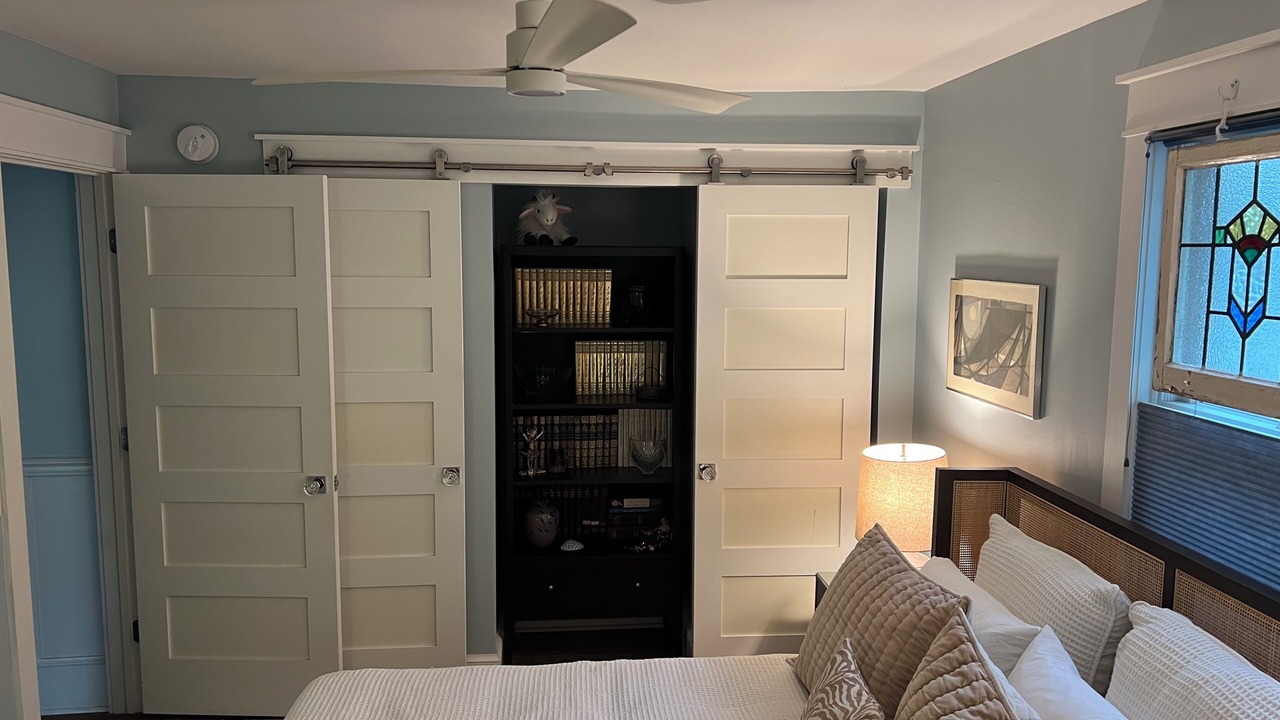 Photo of Bedroom in Country Club Estates