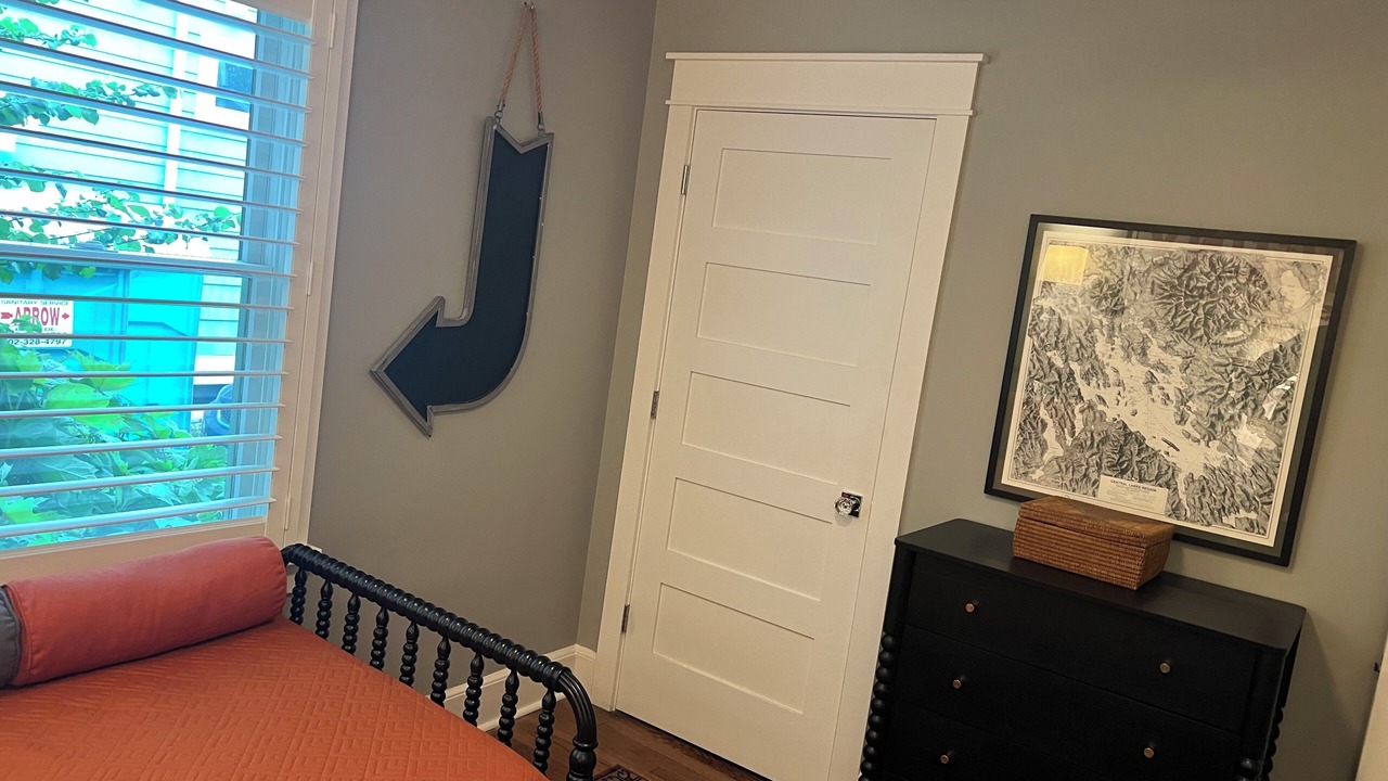 Photo of Bedroom in Country Club Estates