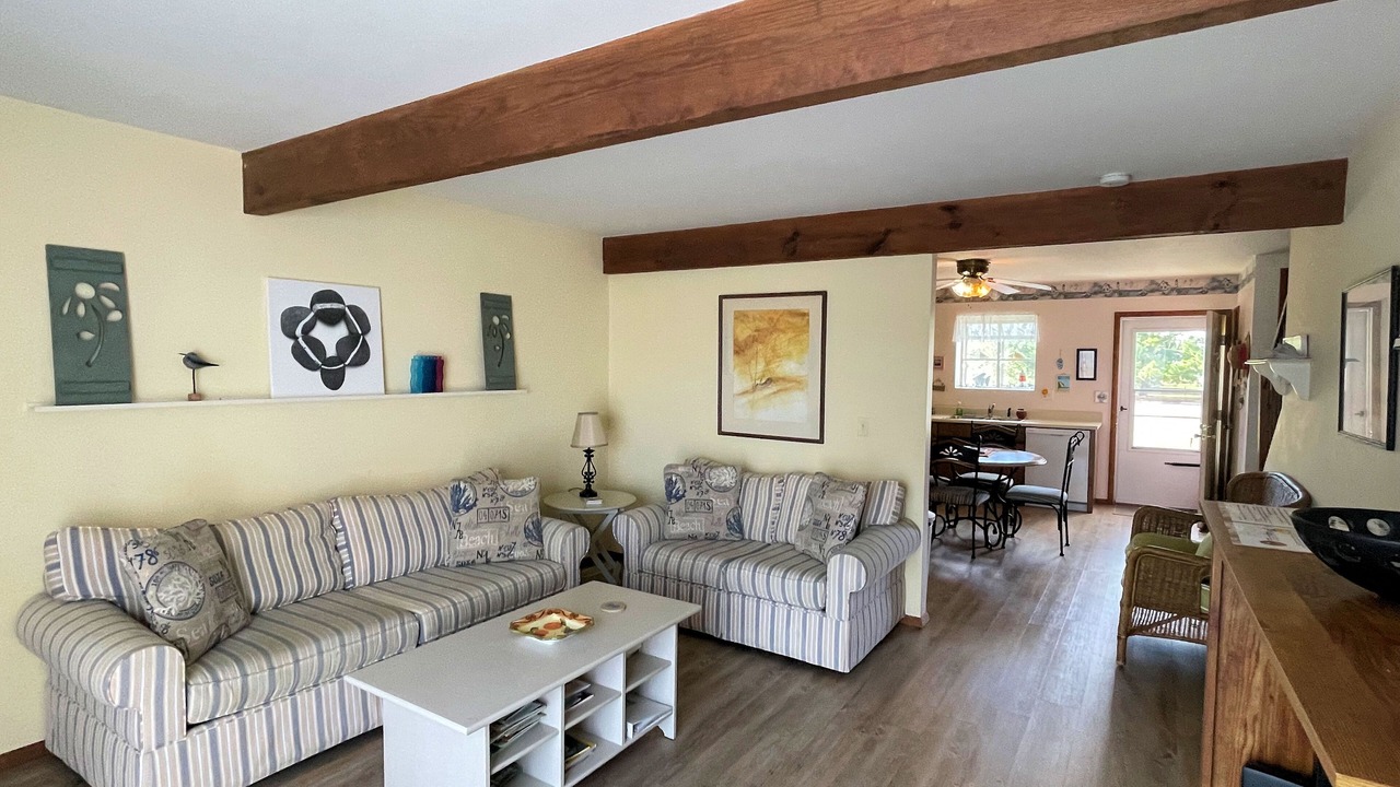 Photo of Livingroom in Deep Hole