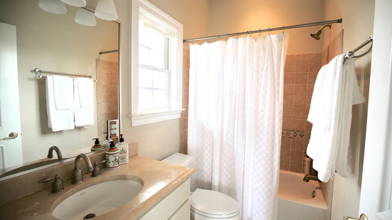 Photo of Bathroom in Bluemont